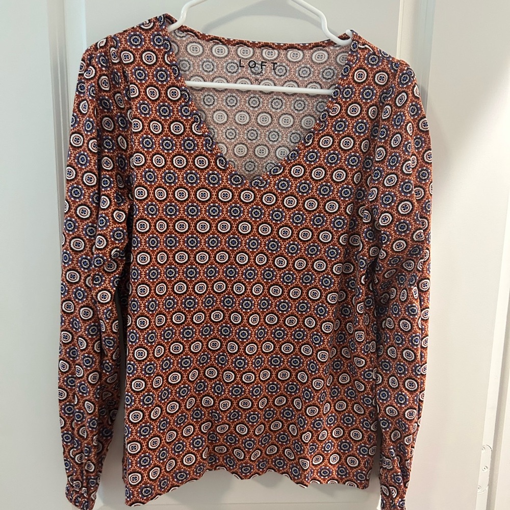 Stylish V-Neck Patterned Women's Top